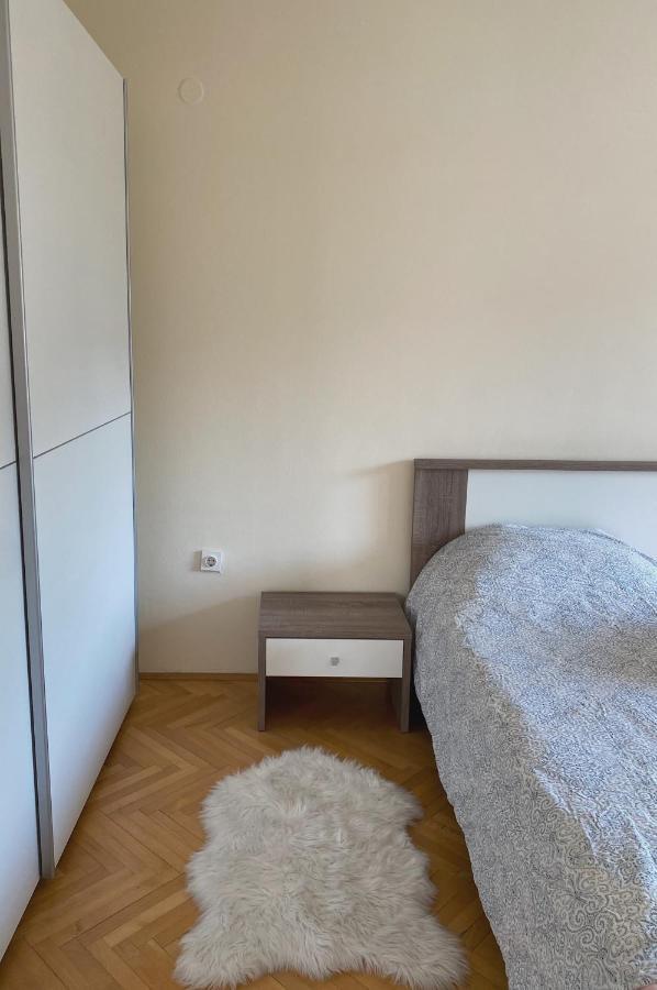 M&C Central Apartment Скопие Екстериор снимка