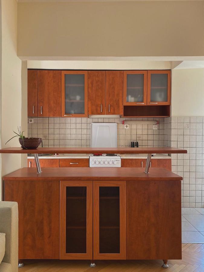 M&C Central Apartment Скопие Екстериор снимка