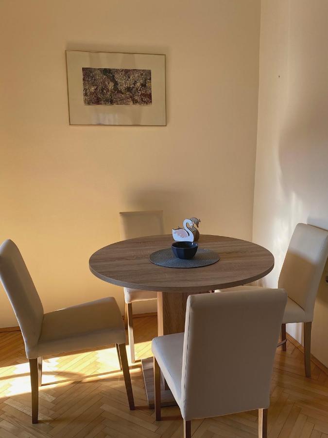 M&C Central Apartment Скопие Екстериор снимка